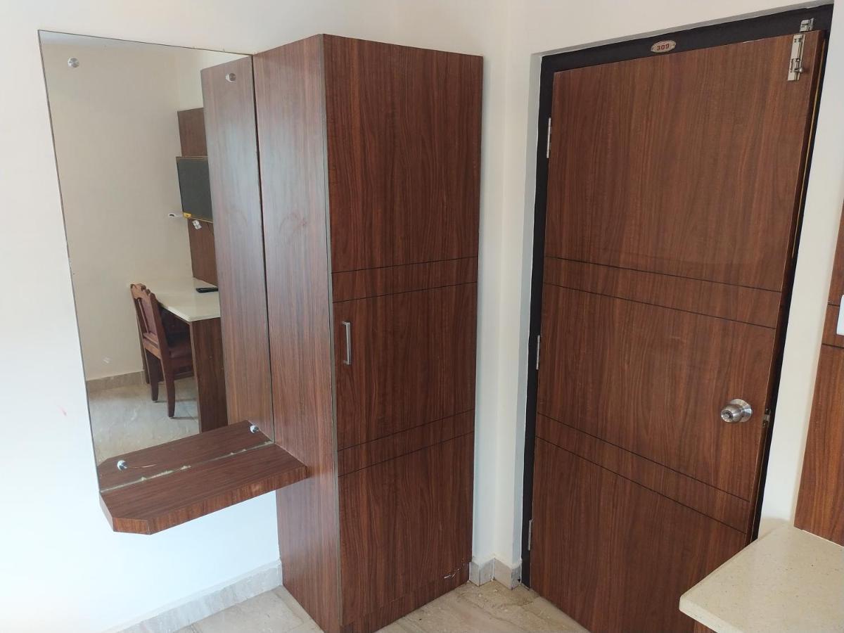 Hotel White Boutique Puducherry Zewnętrze zdjęcie
